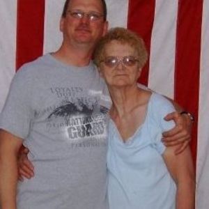 Meet your Posher, Lois